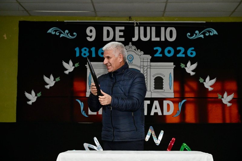 EL GOBERNADOR FIRMÓ EL LLAMADO A LICITACIÓN PARA REFACCIONAR LA ESCUELA ‘MANUEL LAINEZ’, DE FORTUNA
