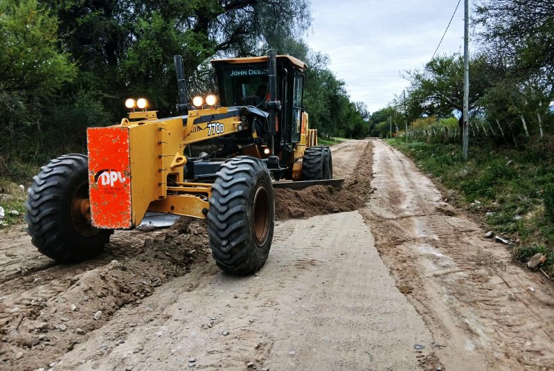 VIALIDAD PROVINCIAL CONSOLIDA TRABAJOS DE REPARACIÓN Y MANTENIMIENTO EN RUTAS NO PAVIMENTADAS