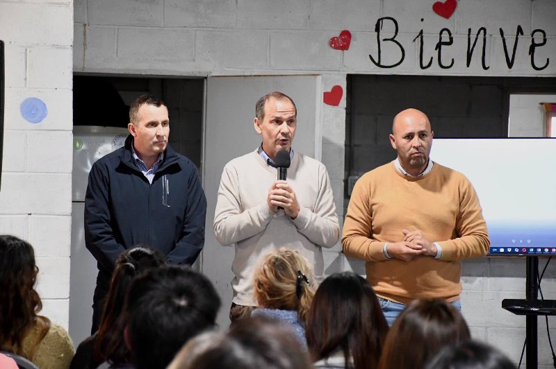 MÁS DE 250 VECINOS DE LA PUNTA PARTICIPARON DE LA PRIMERA CHARLA SOBRE LOS PROGRAMAS DE APOYO A EMPRENDEDORES
