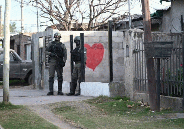 CON GENDARMERÍA LA JUSTICIA FEDERAL HACE ALLANAMIENTOS EN VILLA MERCEDES POR UNA CAUSA DE DROGAS
