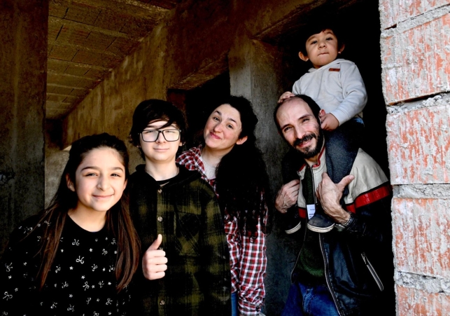 POGGI LE INFORMÓ A 114 FAMILIAS DE VILLA MERCEDES QUE EL 19 DE DICIEMBRE LES ENTREGARÁ LA CASA