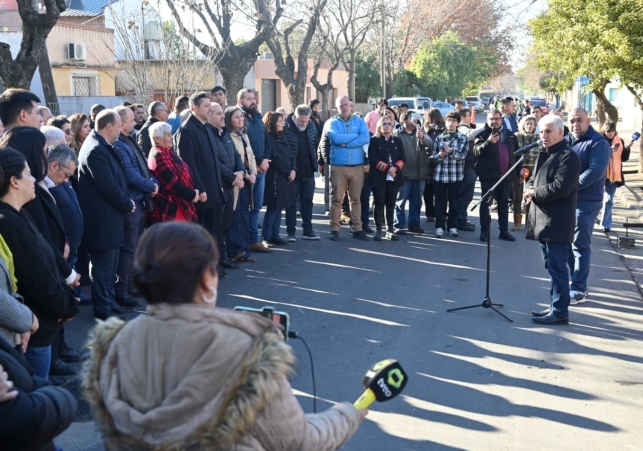 POGGI Y FRONTERA INAUGURARON LA REPAVIMENTACIÓN DE CALLES EN EL BARRIO LA RIOJA, EN VILLA MERCEDES